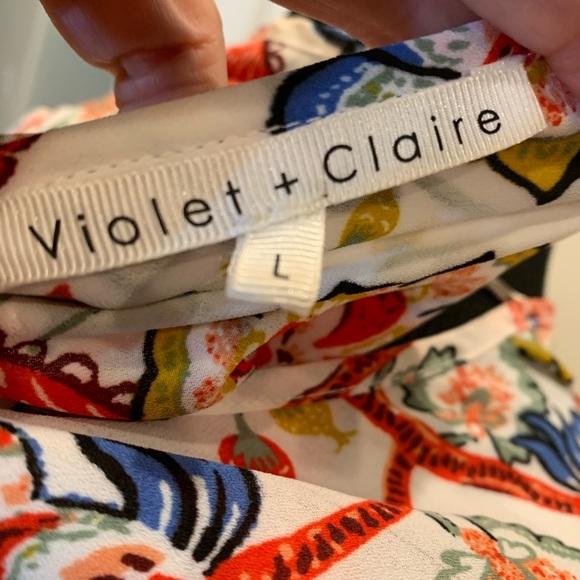 Violet & Claire floral blouse 🎀 Size Large - Picture 4 of 4